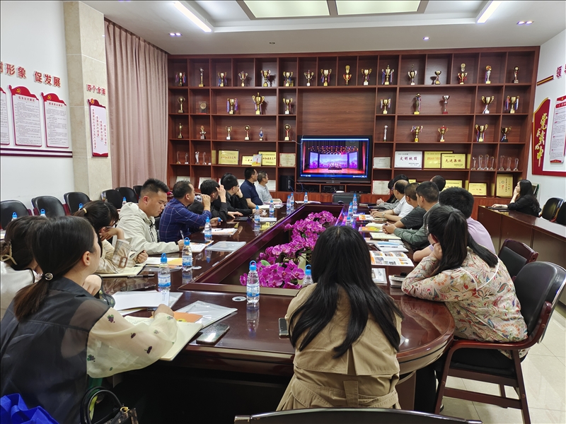 海纳百川 拼搏进取——路小军名校长工作室六月第一期学习交流活动